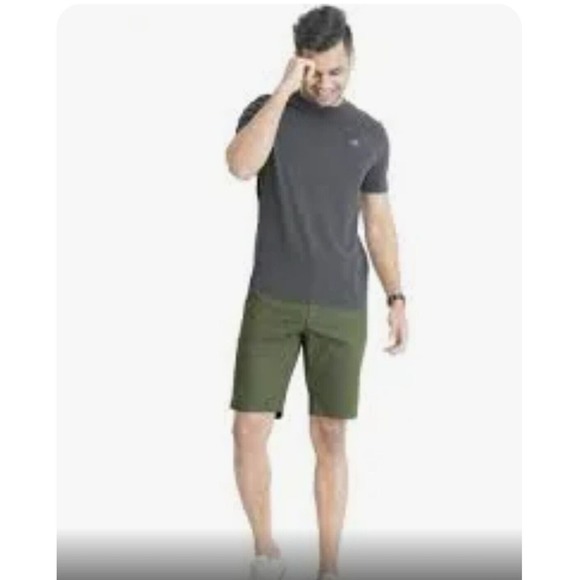 VINCE Men's Slim Fit Chino Cotton Row Edge Cutoff Short In Camp Olive 30